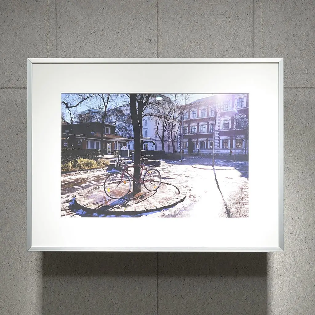 高級鋁框+無酸卡紙開窗